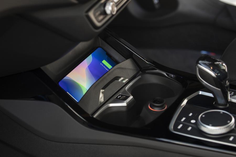 Детали интерьера BMW 118i M Sport (F40) 2019 года  (AU) (фото 8 из 27)